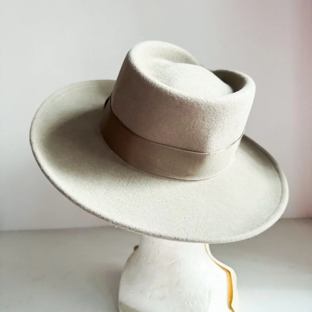 Vintage Classic All wool Fedora Hat Light Beige USA Made Small